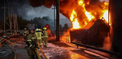 Ataques atingem cidades e refinaria enquanto enviados dos EUA vão a Kiev
