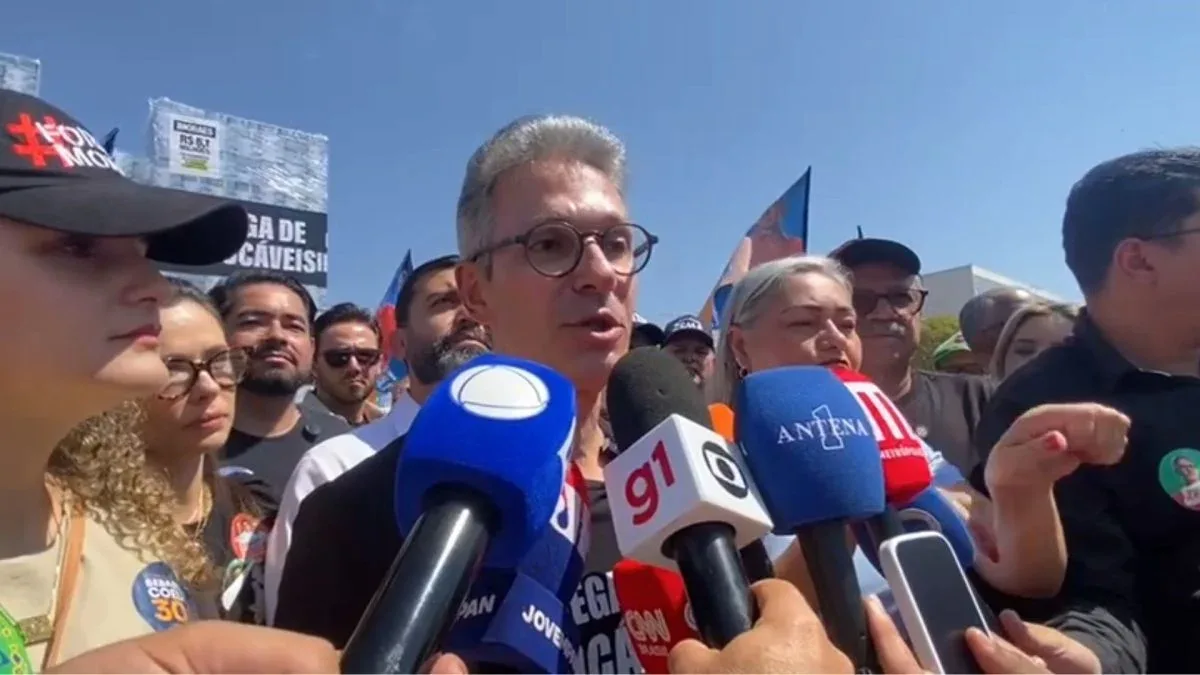 Zema defende impeachment de ministros e cobra apurações no Supremo