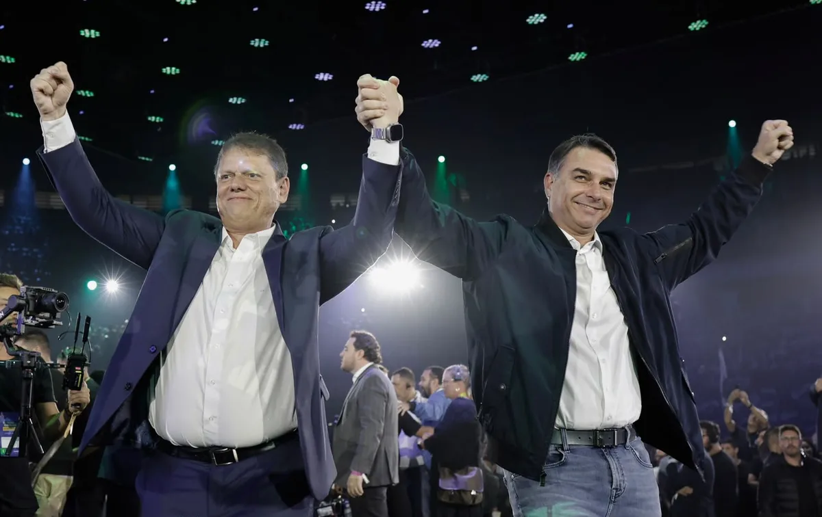 PEC de Flávio prevê mandato único e abre disputa da direita para 2030