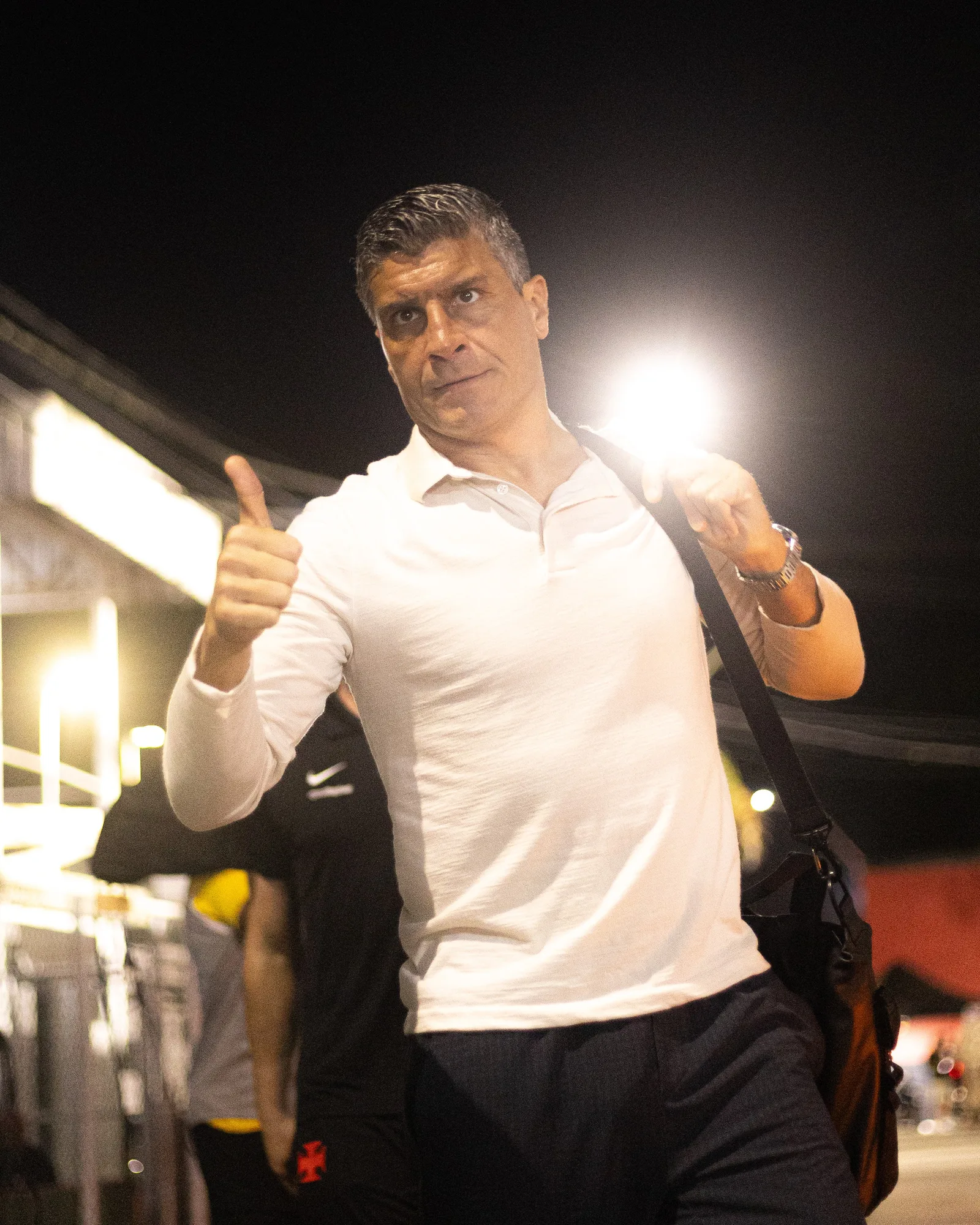 Vasco roda elenco e preserva titulares antes de clássico com o Fluminense