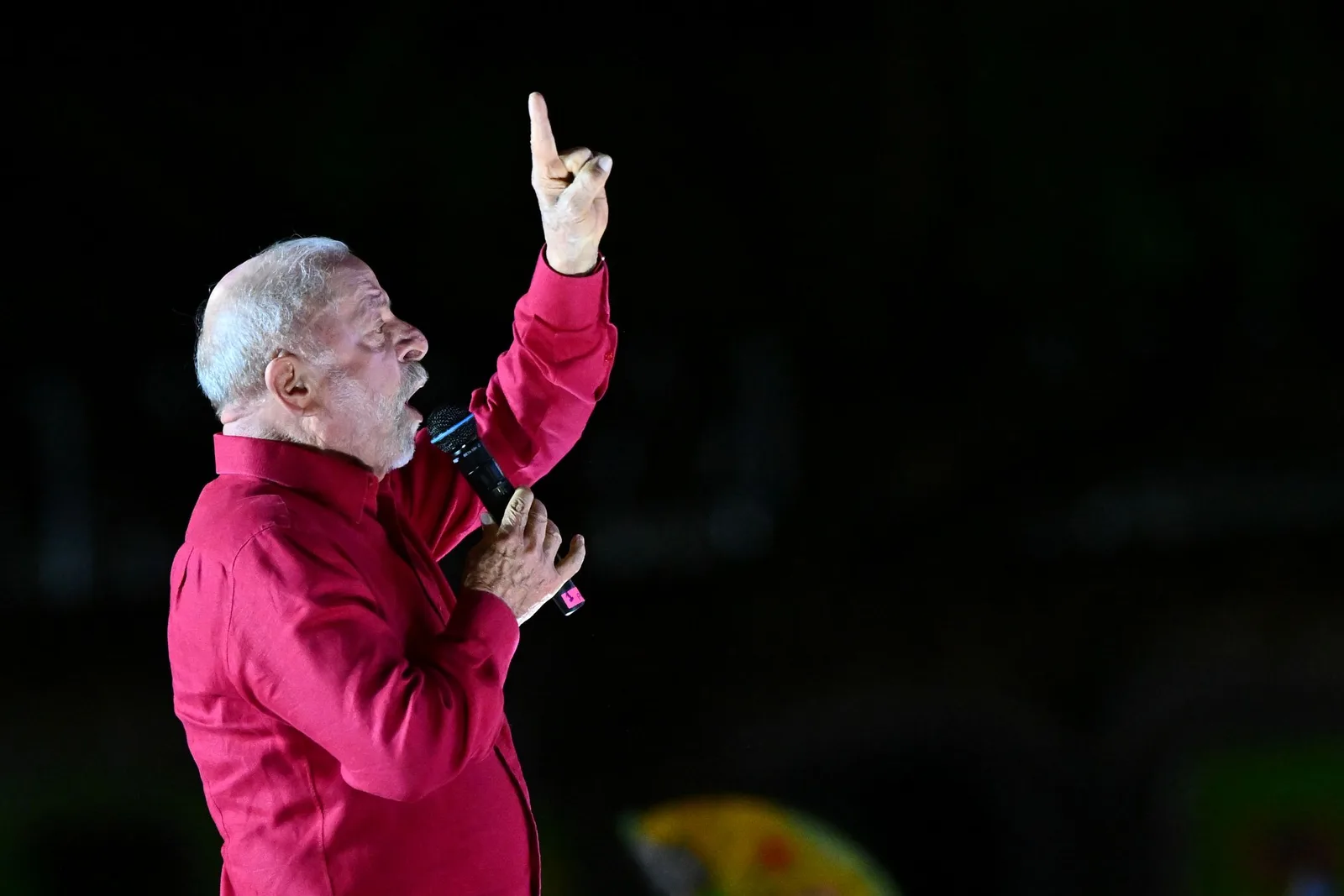 Lula fecha ato em São Paulo com aposta em vitória no primeiro turno