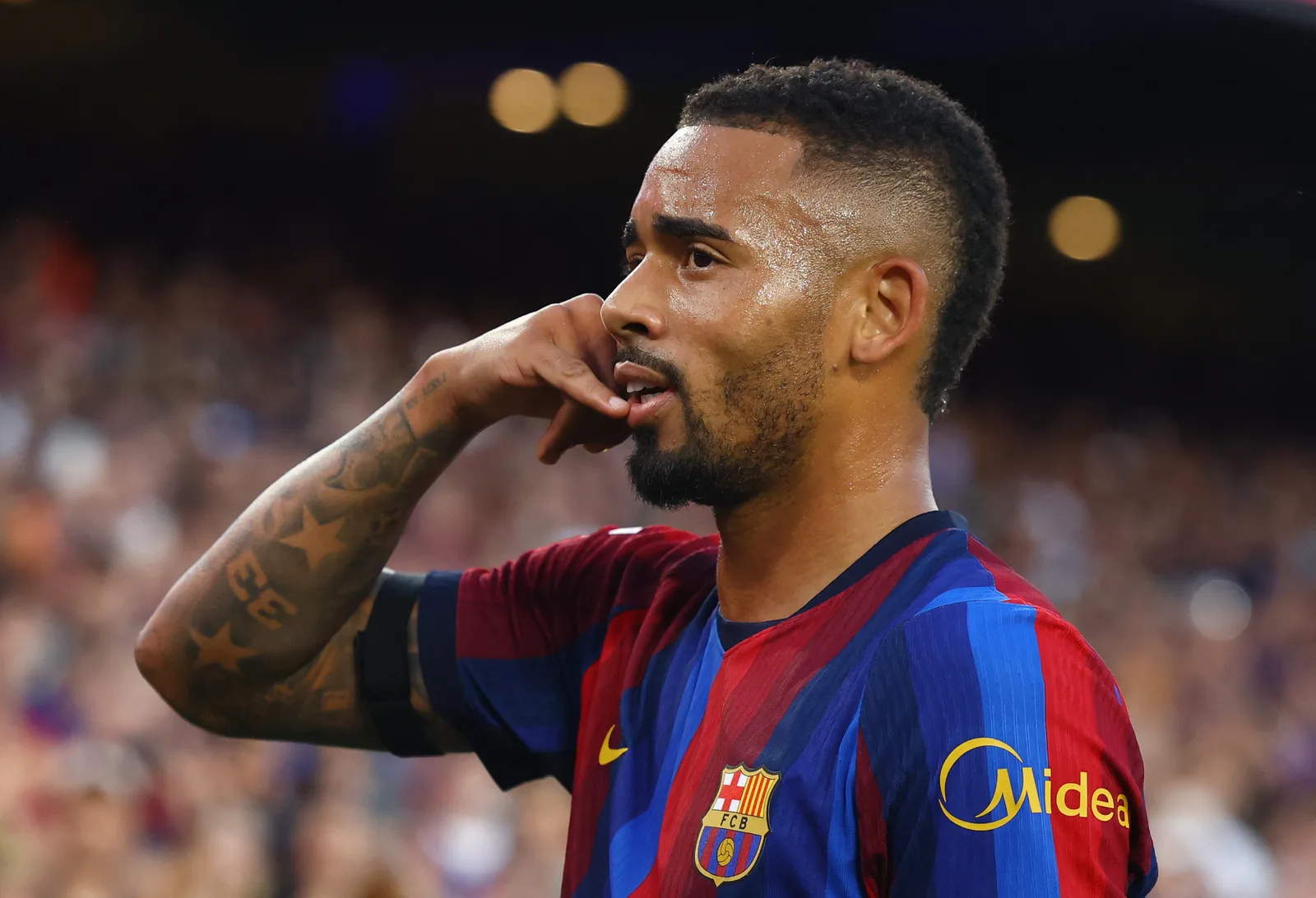 Gabriel Jesus converte todos os chutes certos pelo Barcelona nesta temporada