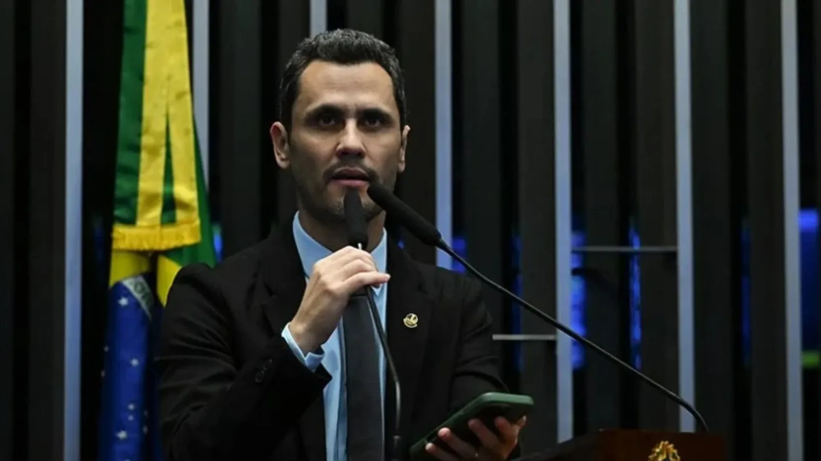 Cleitinho lidera pesquisa para o governo de Minas com 31% no primeiro turno