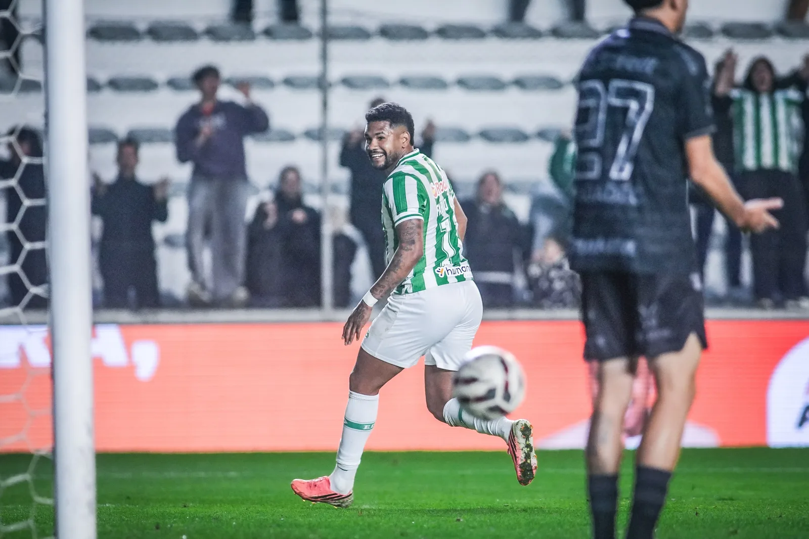 Juventude vence o Operário-PR e mantém pressão pela liderança da Série B
