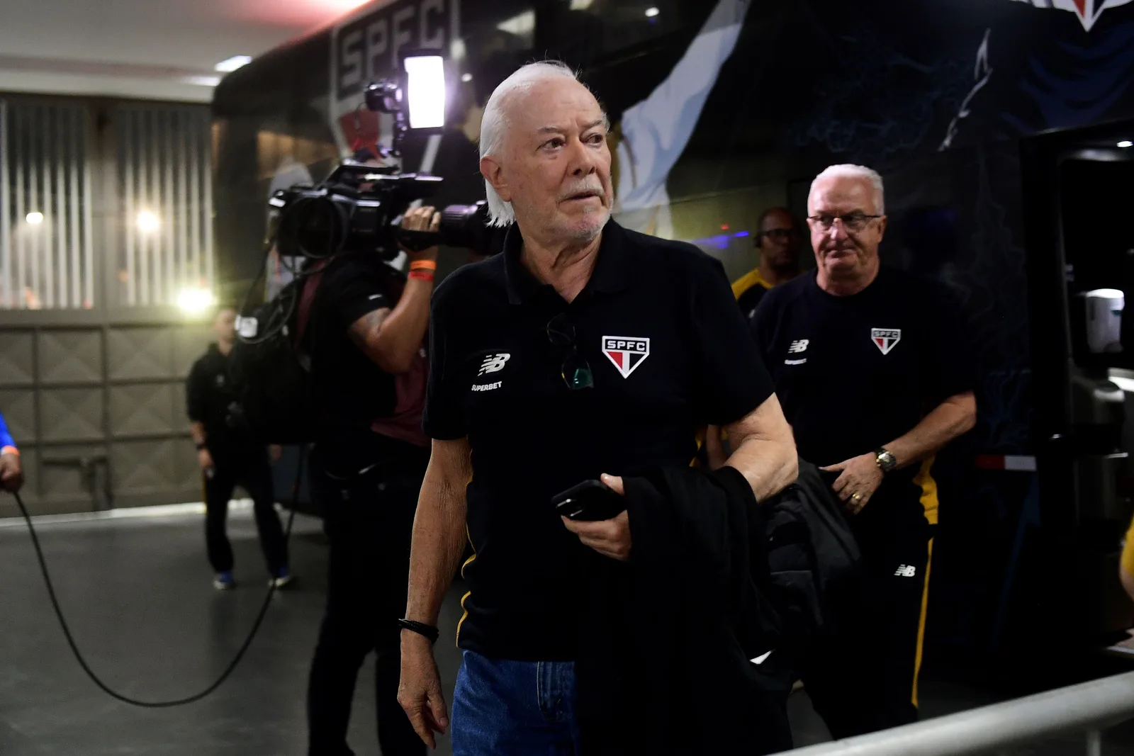 São Paulo negocia antecipação de R$ 110 milhões após pagamento ao elenco