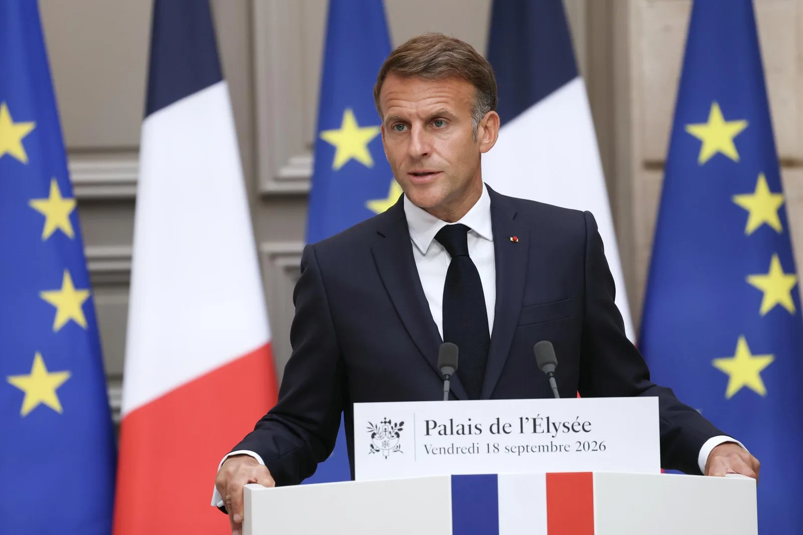 Macron ordena plano francês contra ações híbridas atribuídas à Rússia