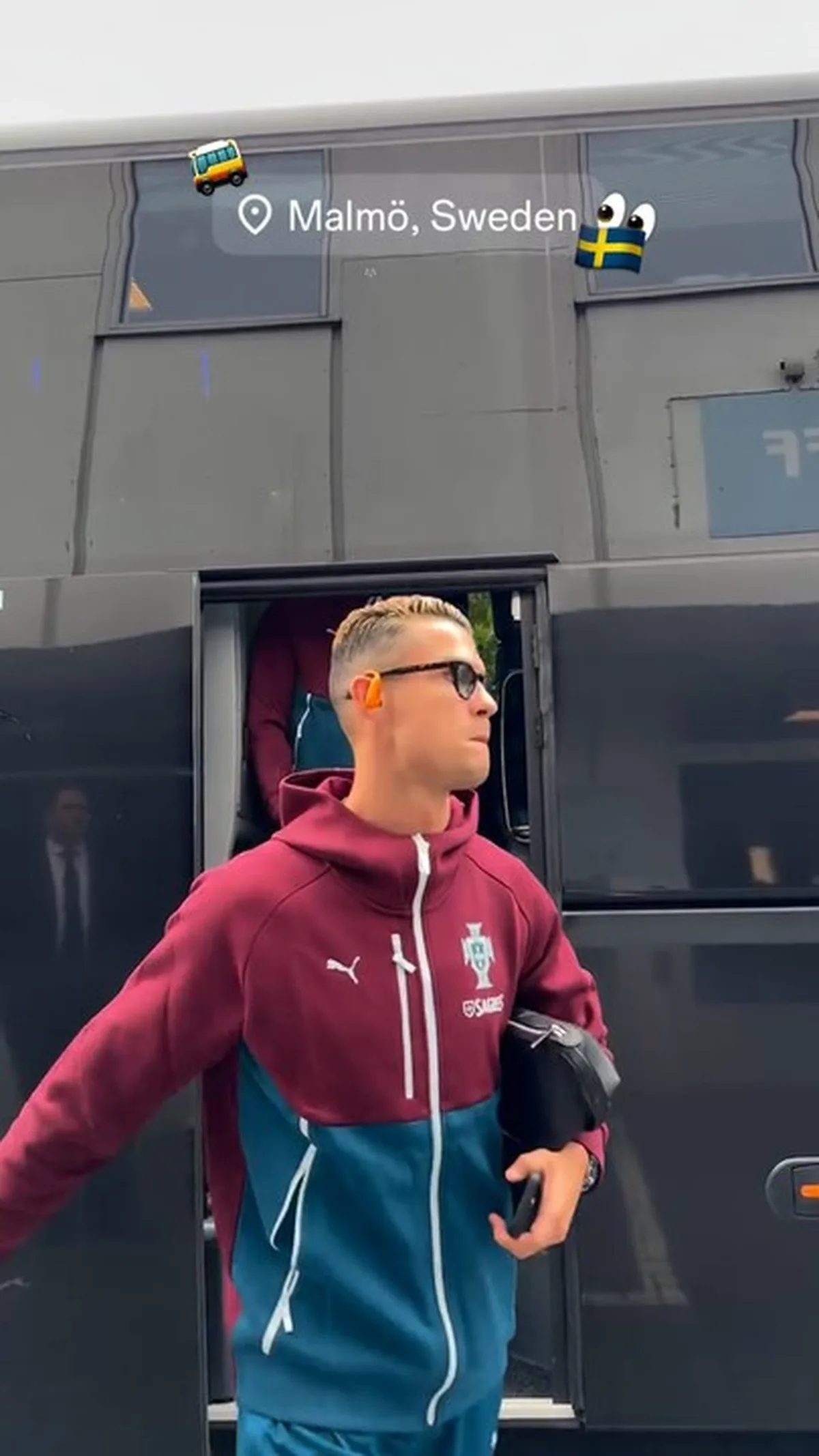 Torcedores deixam Cristiano Ronaldo no banco em escolha para duelo com a Dinamarca