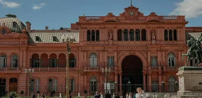PIB da Argentina avança 2% no segundo trimestre, acima das projeções