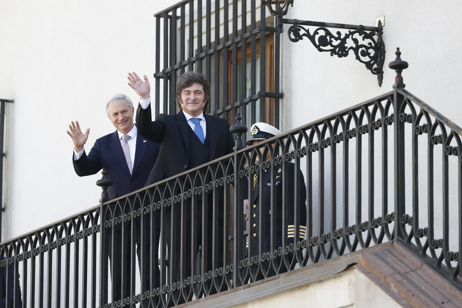 Críticas no Chile miram defesa de golpe feita por Javier Milei