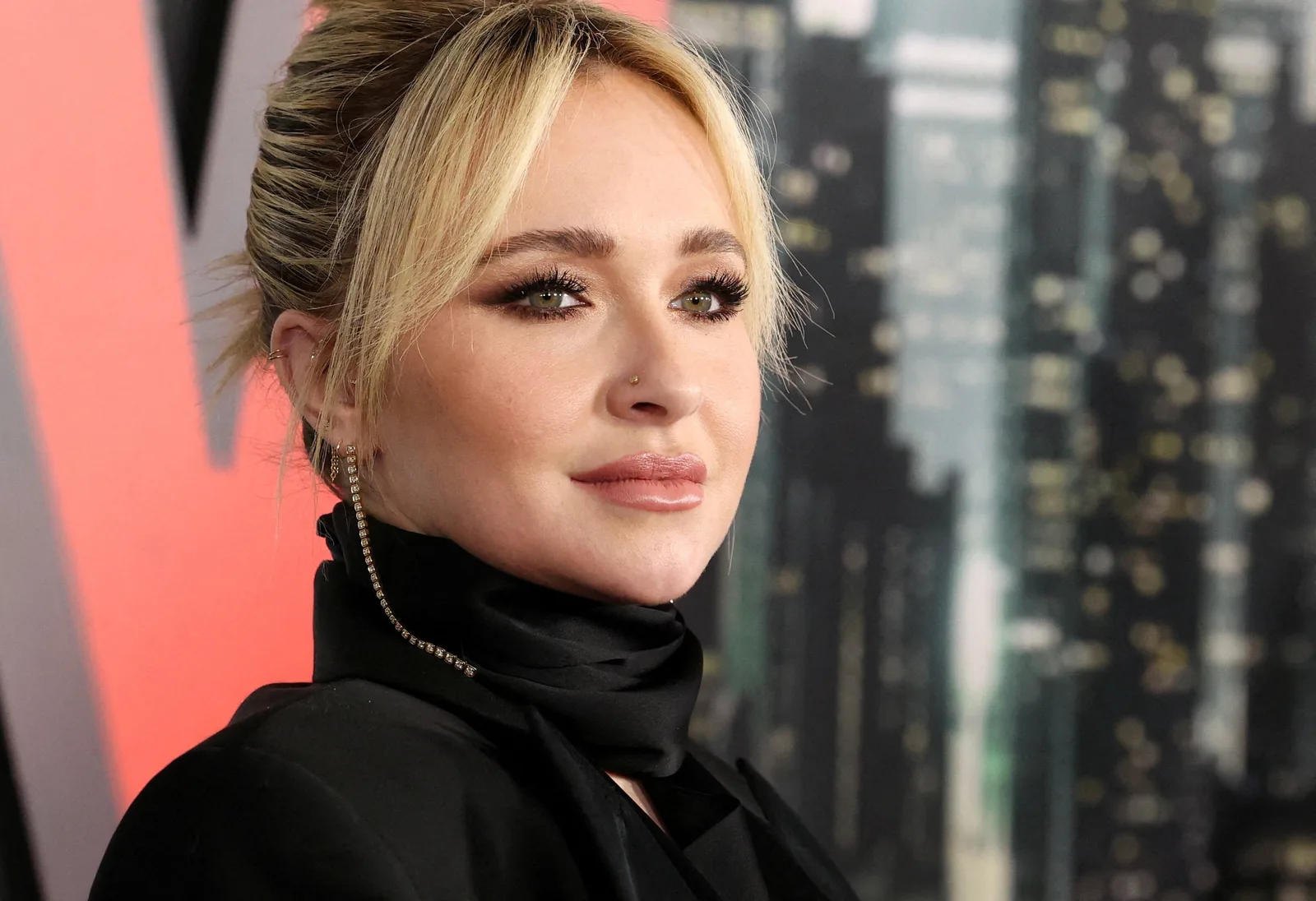 Exames toxicológicos devem esclarecer suspeita sobre morte de Hayden Panettiere