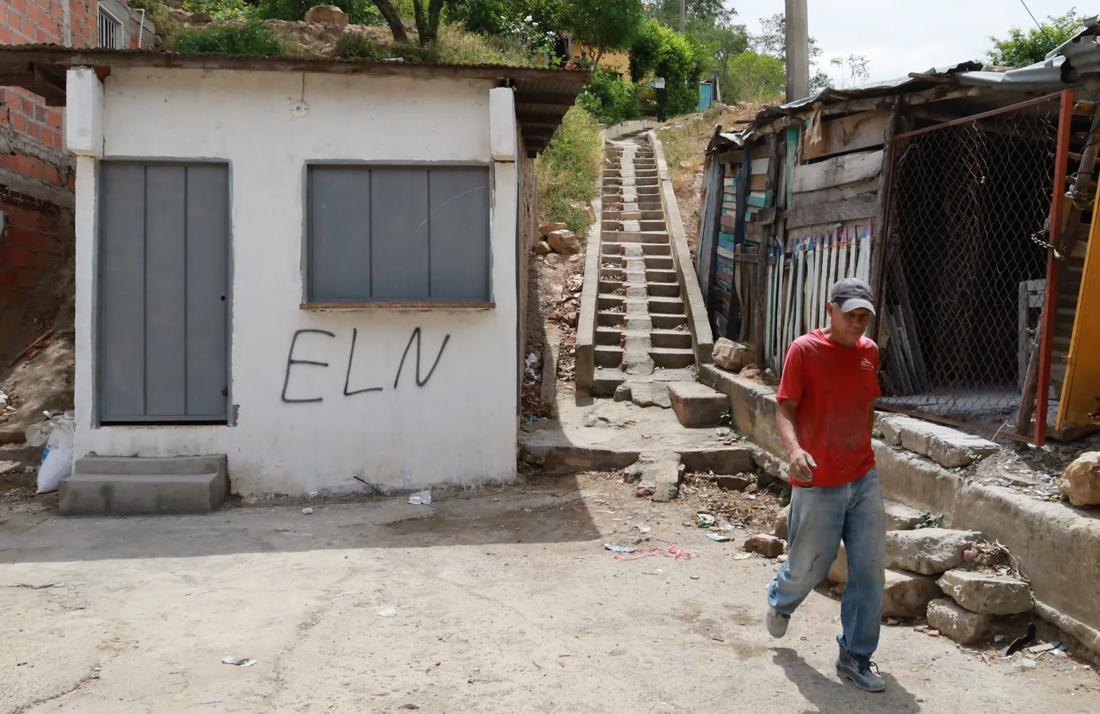 Justiça colombiana condena 11 líderes do ELN por recrutamento de menores