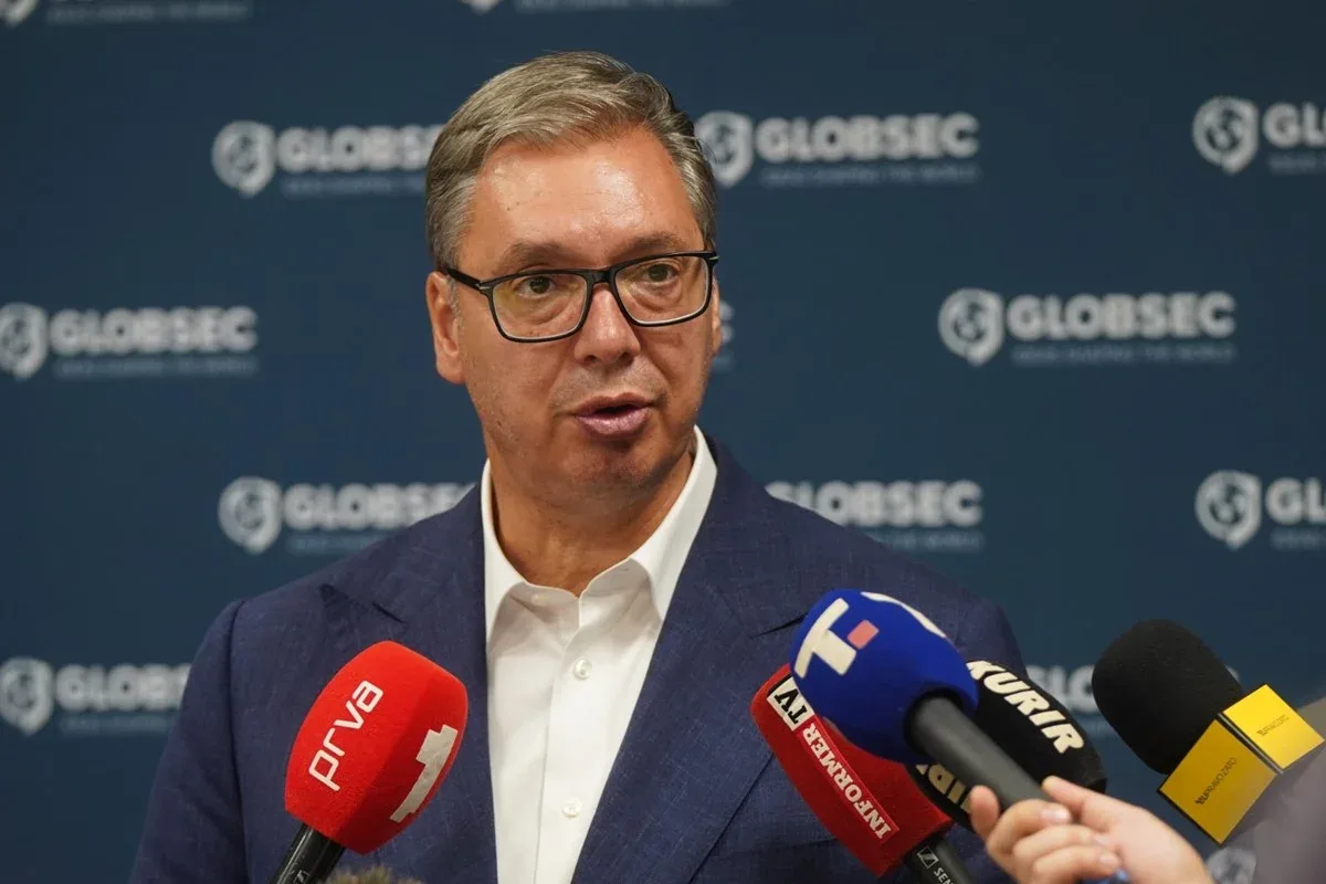Sérvia terá eleições parlamentares antecipadas em outubro de 2026