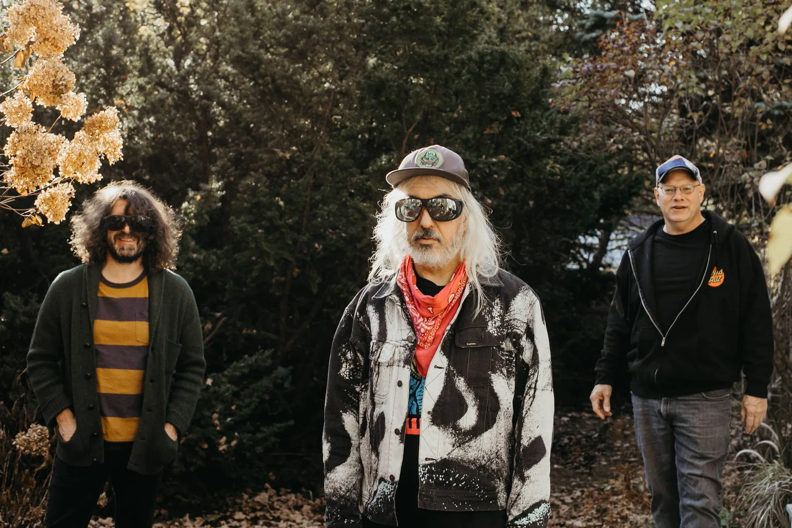 Dinosaur Jr. lança álbum com timbres dos anos 70 e faixas de Lou Barlow