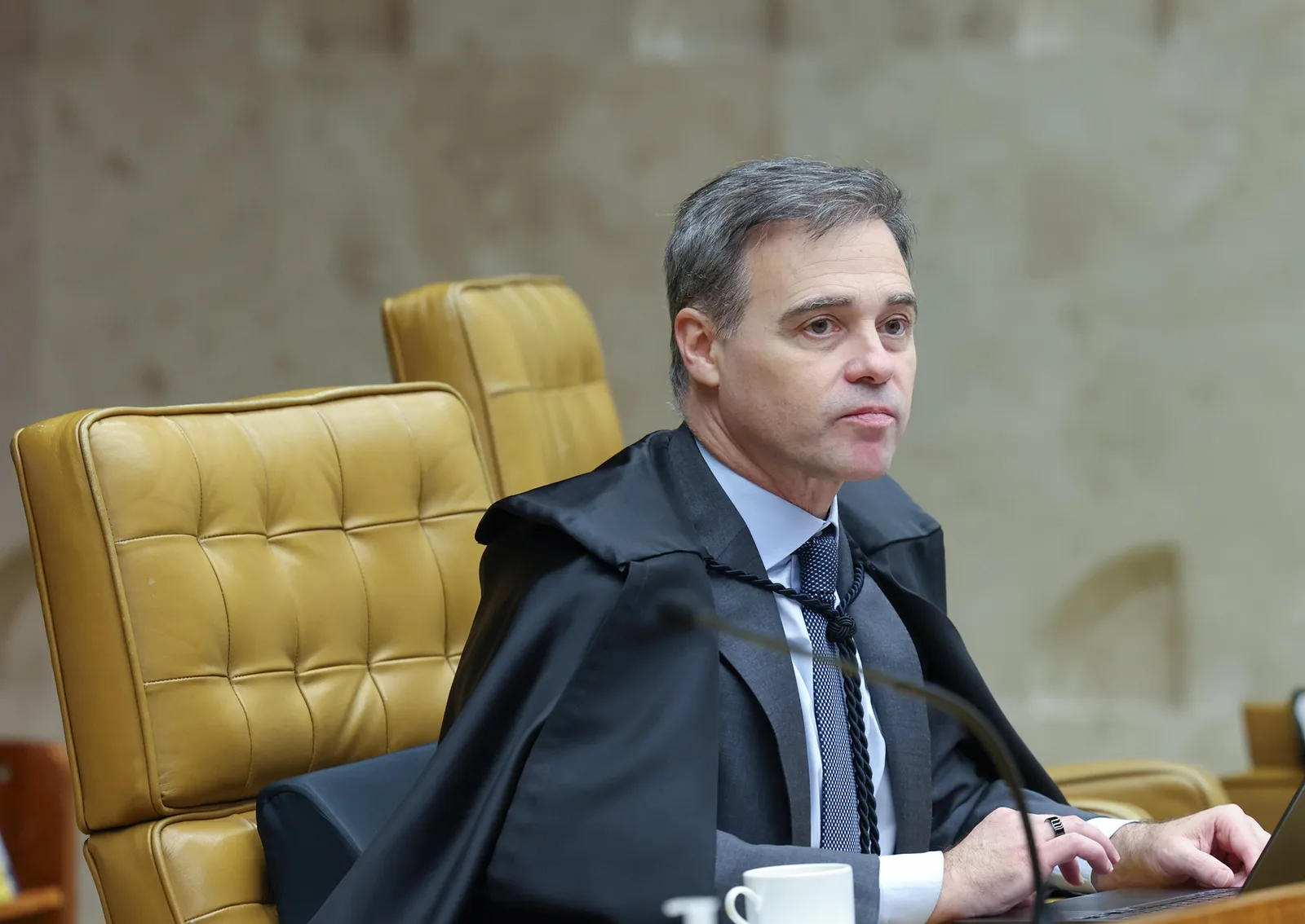 Mendonça defende código de ética no STF em meio a novos confrontos