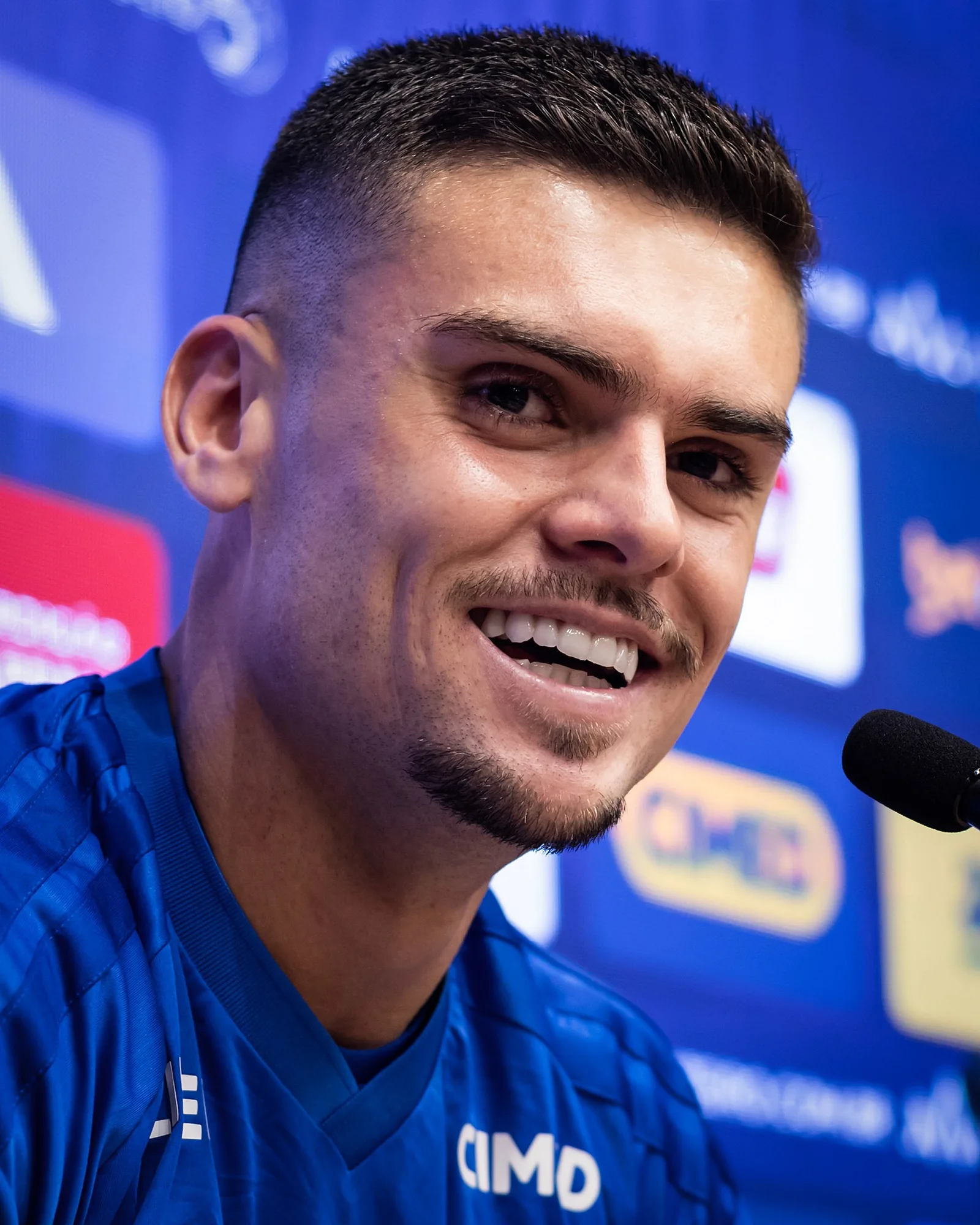 Gabriel Pec deve voltar aos gramados em outubro após lesão no Cruzeiro