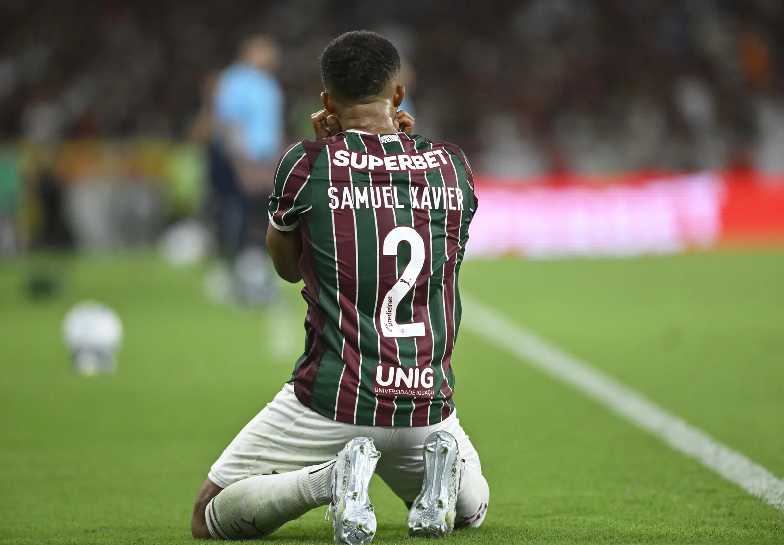 Samuel Xavier critica arbitragem após derrota do Fluminense para o Flamengo