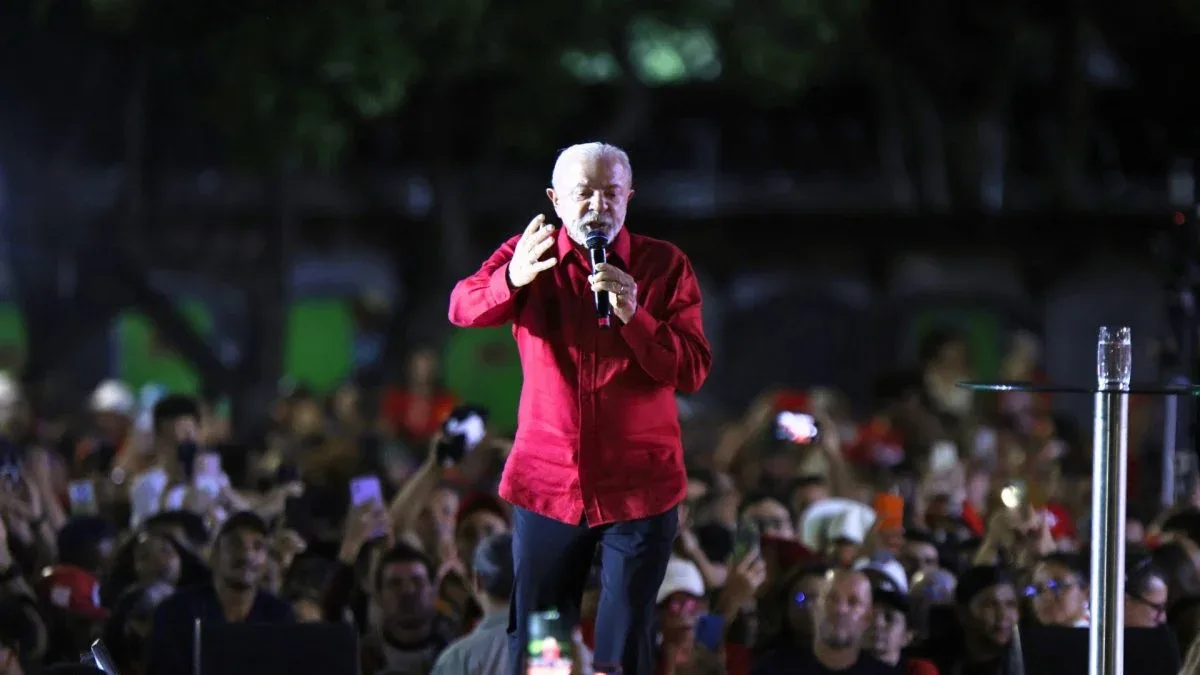 Lula rejeita ajuda federal ao BRB e critica governadora do Distrito Federal