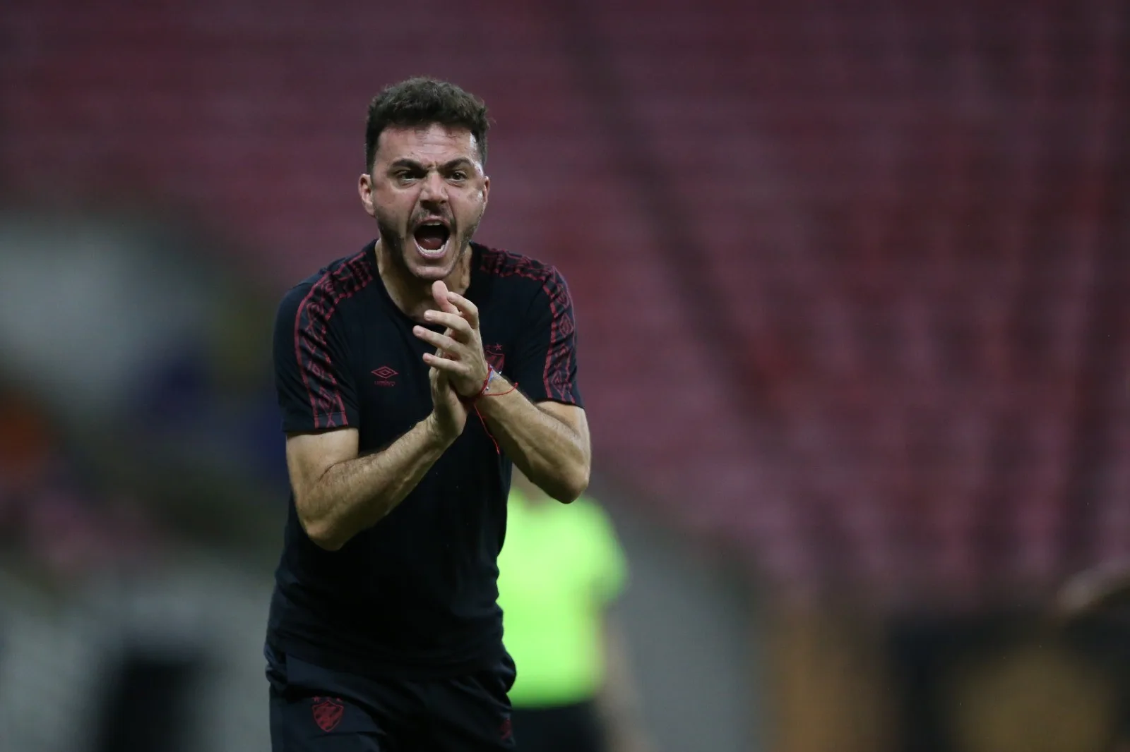 Mariano Soso é confirmado pelo Sport para a reta final da Série B