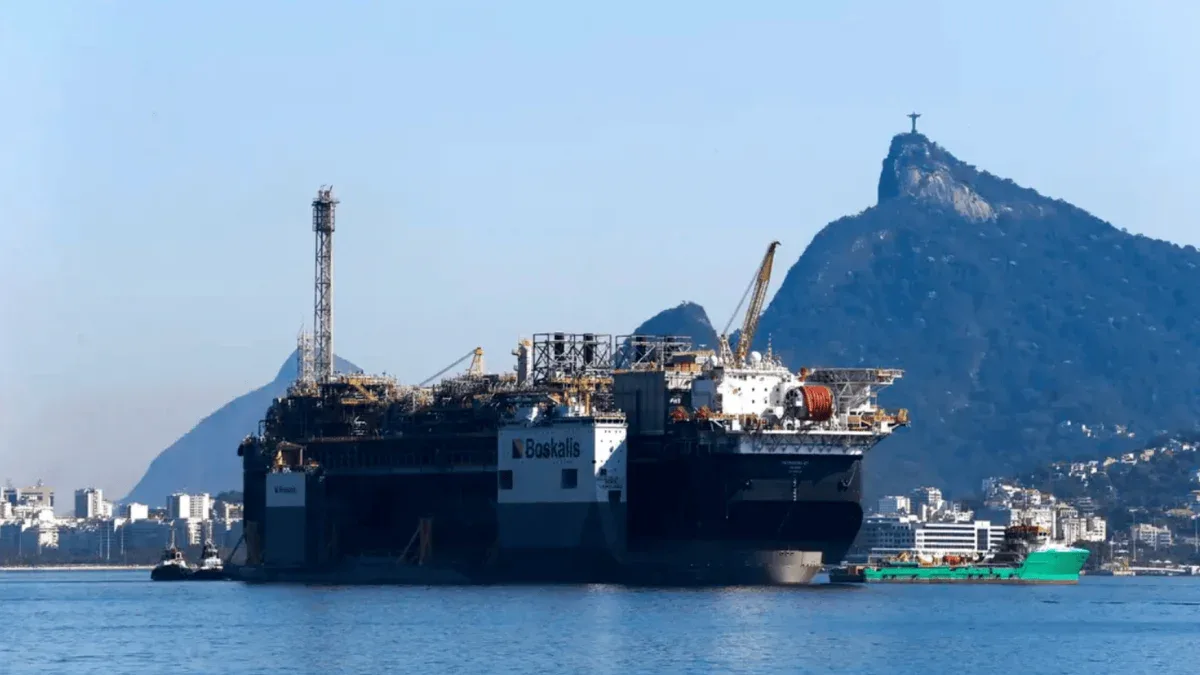 Petroleiras caem na B3 com recuo do Brent e aumento dos estoques