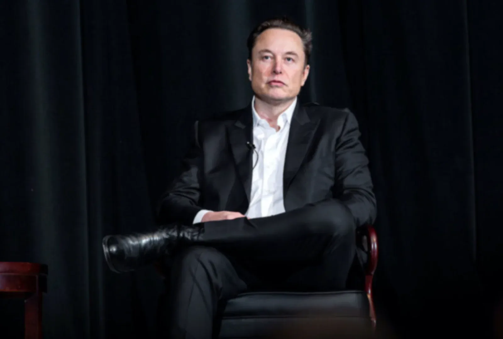 Musk comenta avanço de Flávio Bolsonaro em mercado de previsões
