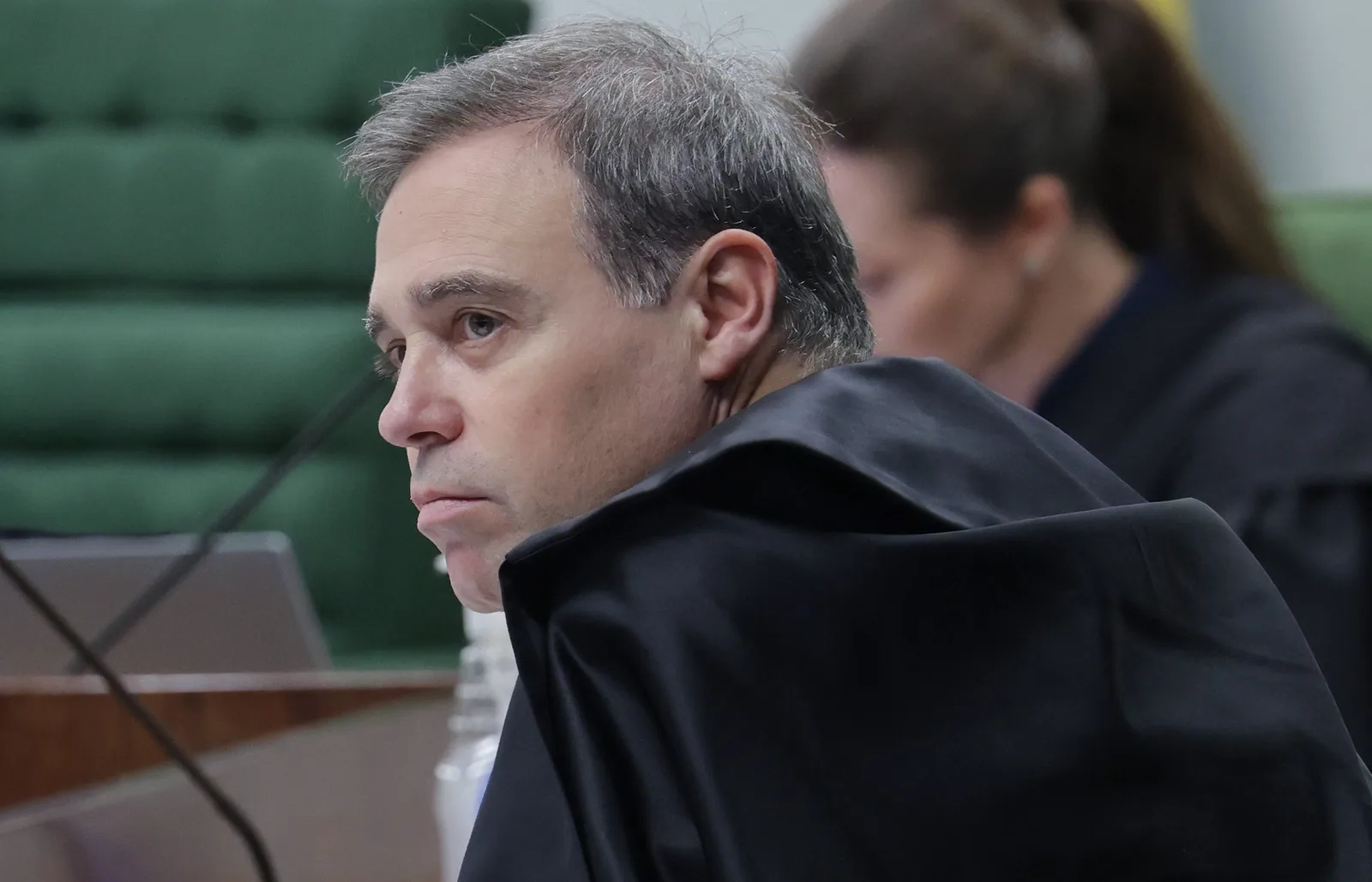 AGU aponta risco institucional e pede suspensão de afastamentos na PF