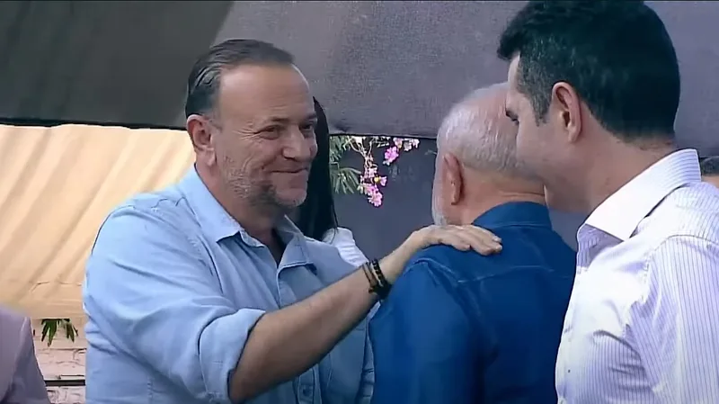 Edinho Silva descarta estratégia para atingir Flávio Bolsonaro na reta final