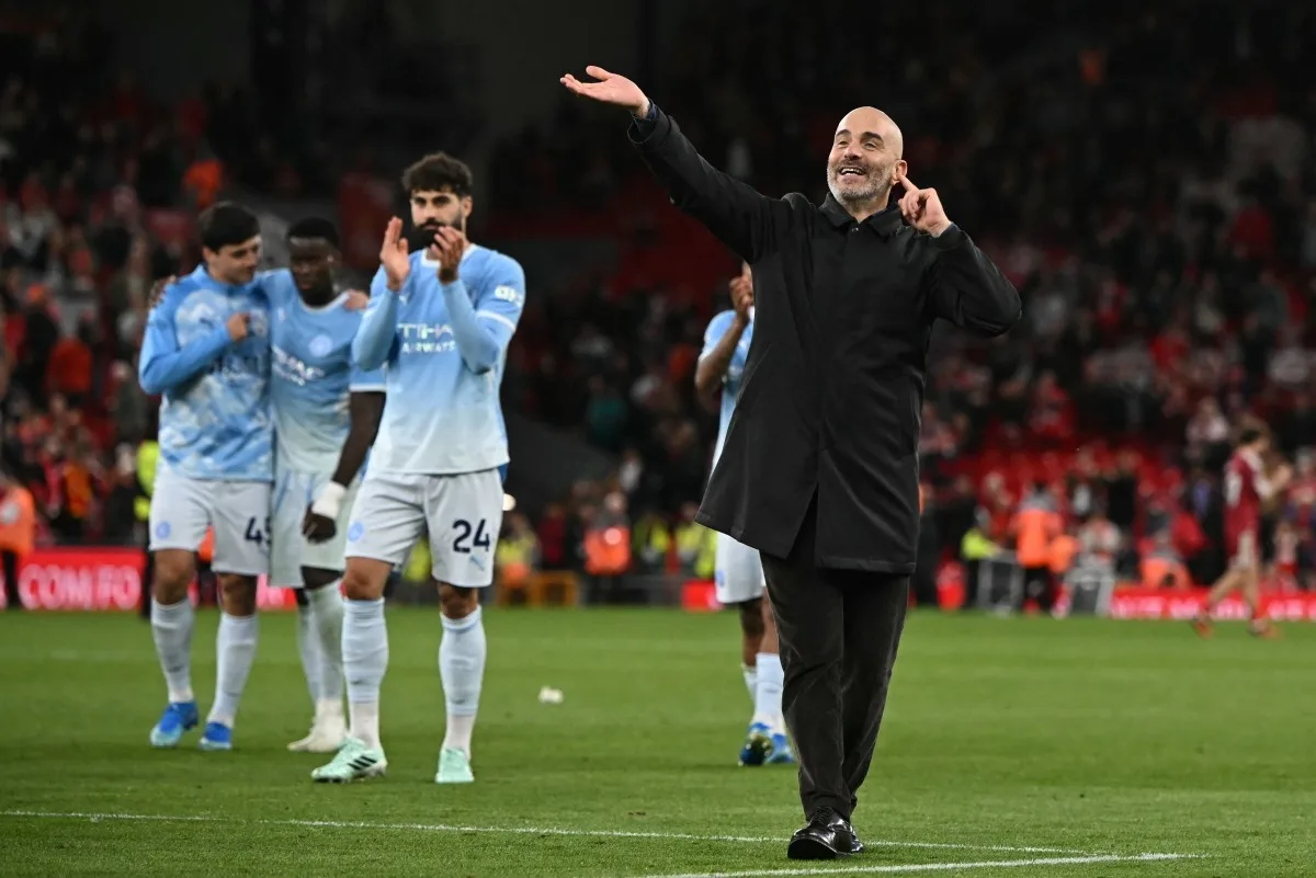 City vence Liverpool e iguala marca histórica de seis rodadas na Premier League