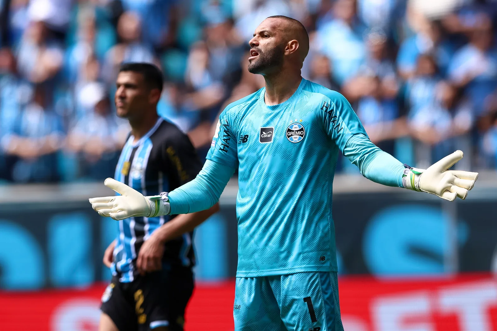 Avaliação aponta falhas no ataque e destaque para Weverton no Grêmio