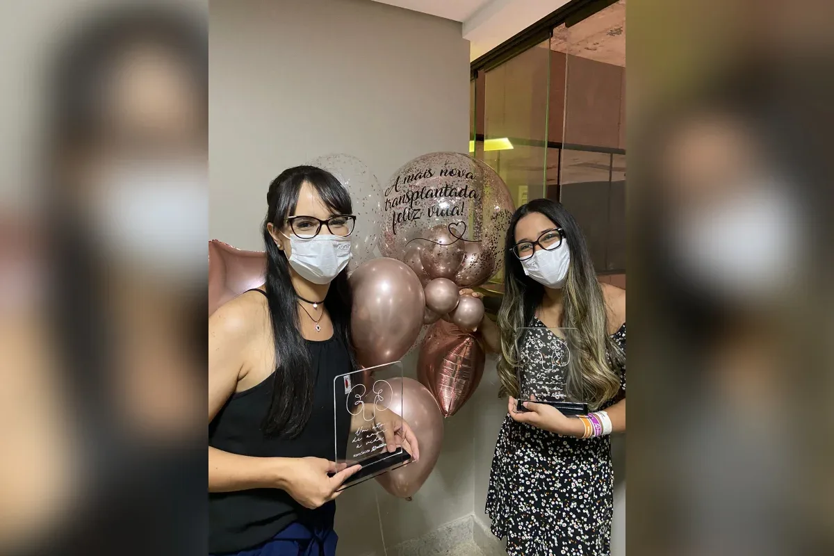 Transplante de irmã permite que paciente retome planos após hemodiálise