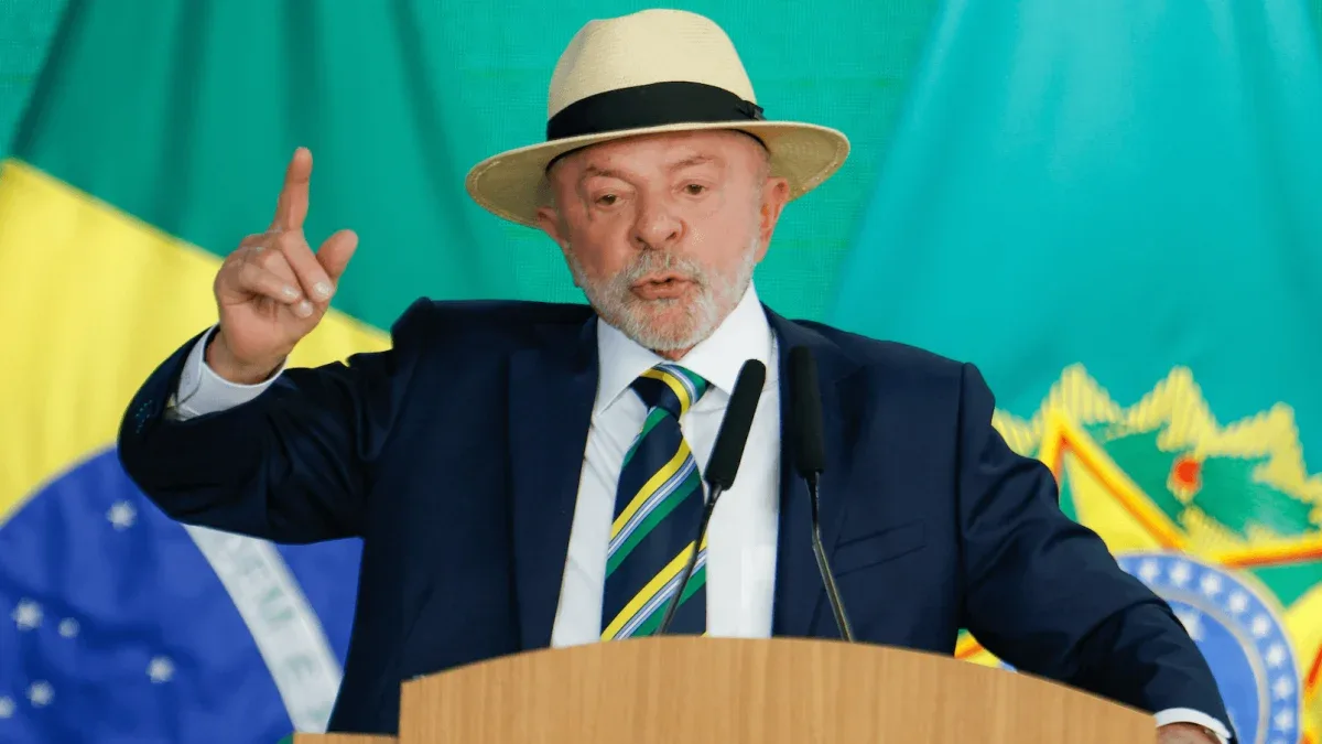 Lula vence Flávio Bolsonaro por 65% a 27% no 2º turno no Ceará