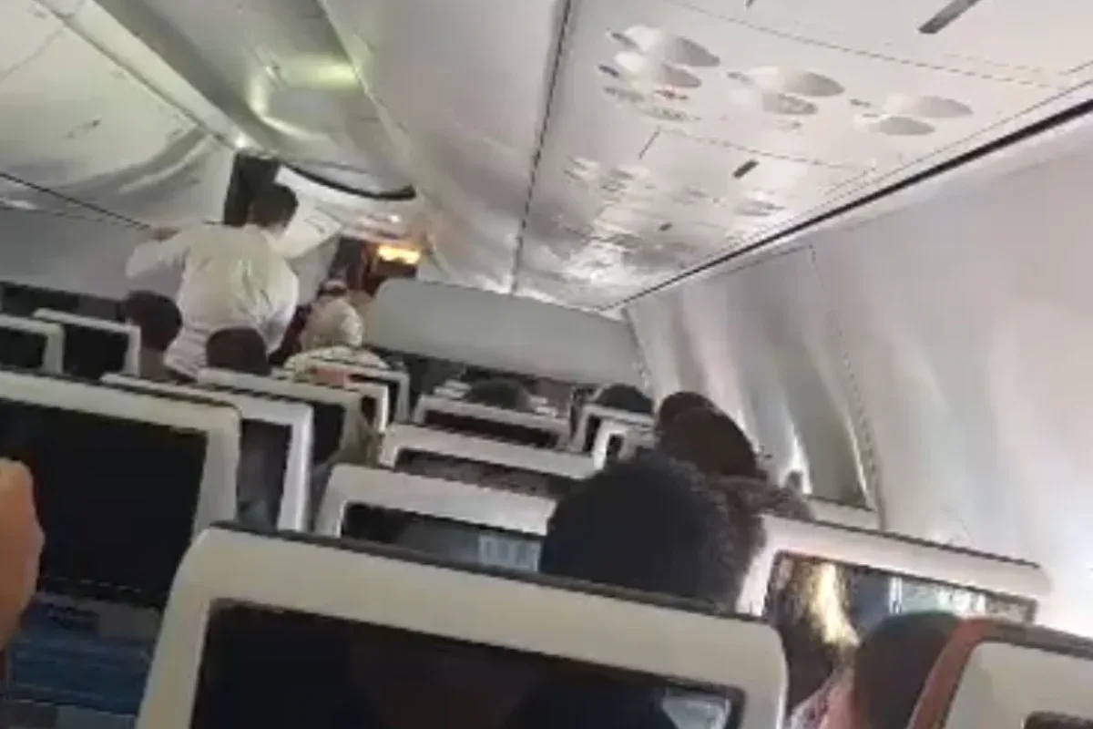 Voo da Flydubai desvia após emergência e suposta agressão a piloto