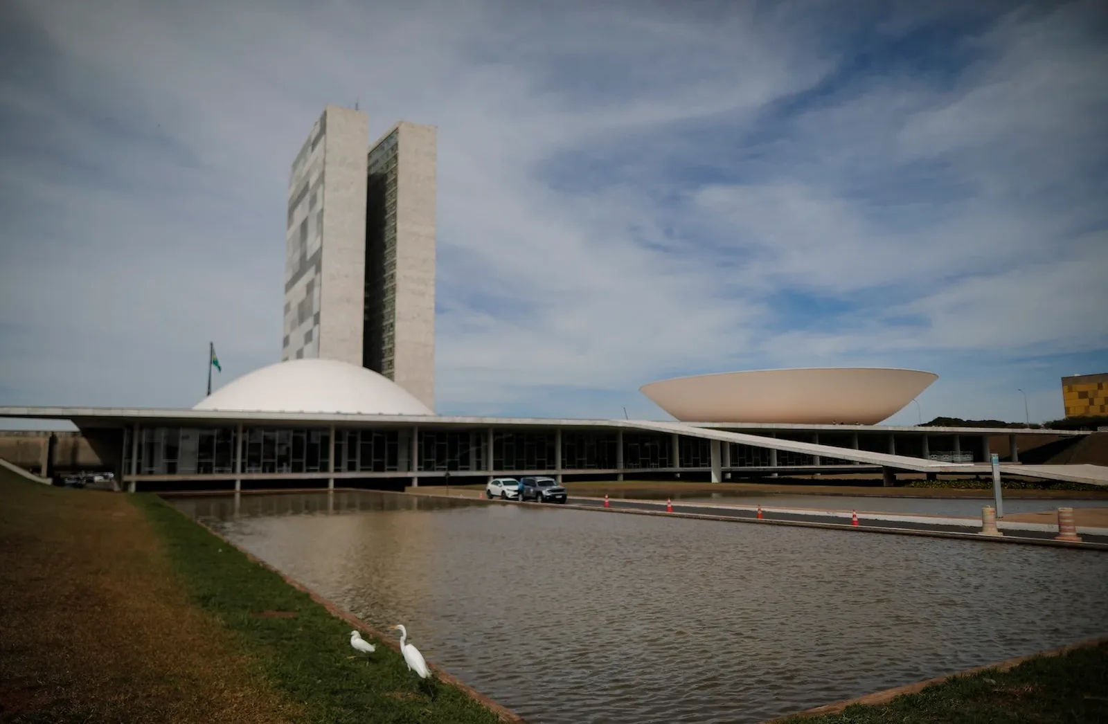 Projeções para 2027 opõem IFI e governo sobre resultado das contas públicas