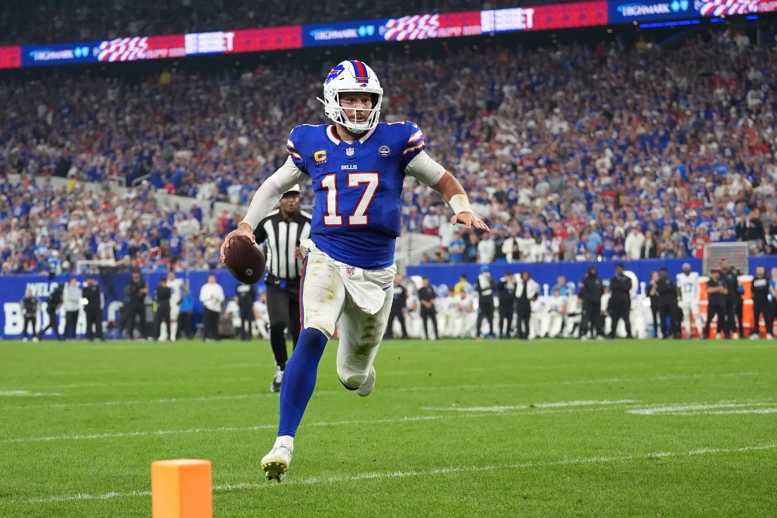 Josh Allen comanda vitória dos Bills na abertura do New Highmark Stadium