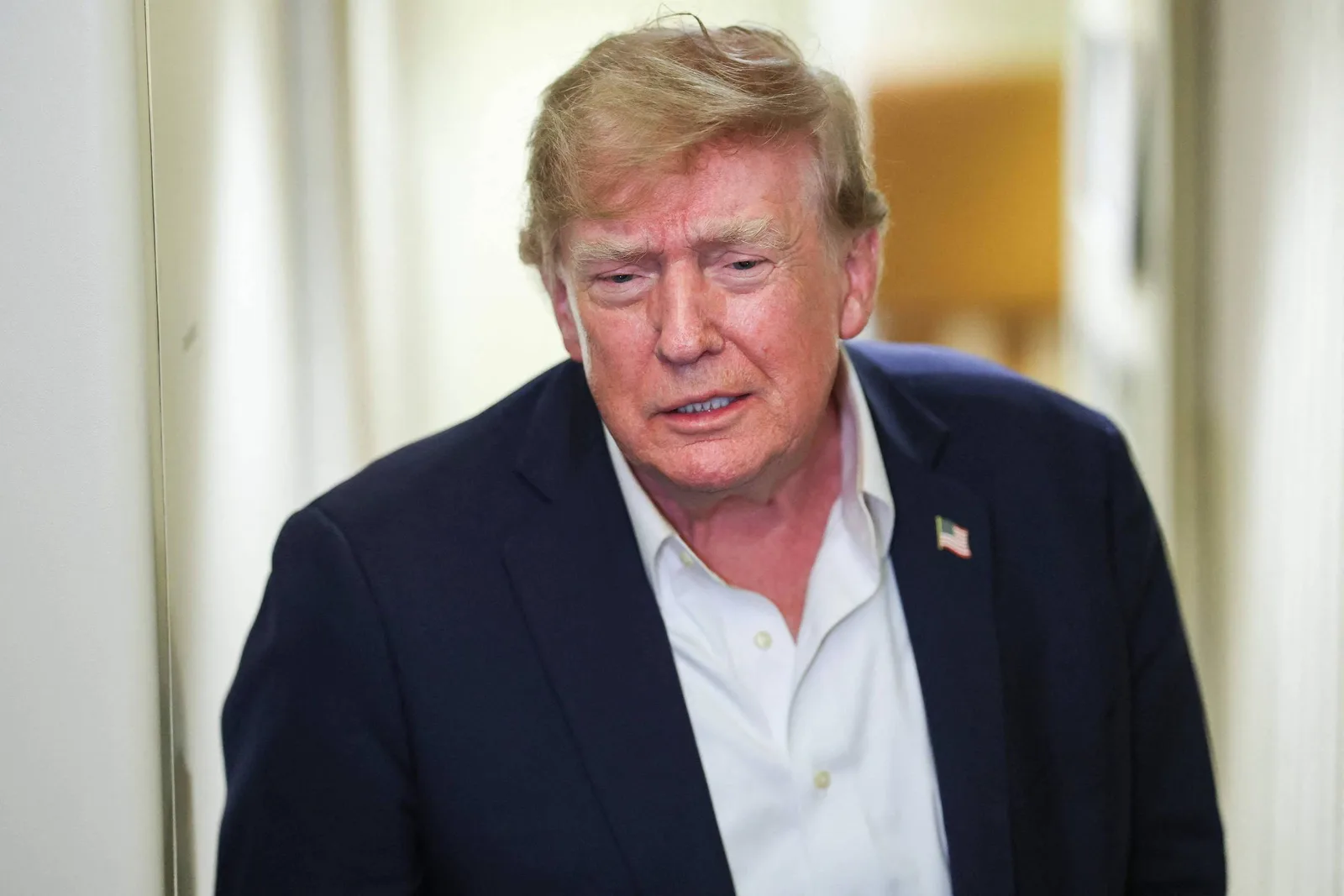 Trump rejeita alerta de líderes de IA e defende controle dos EUA