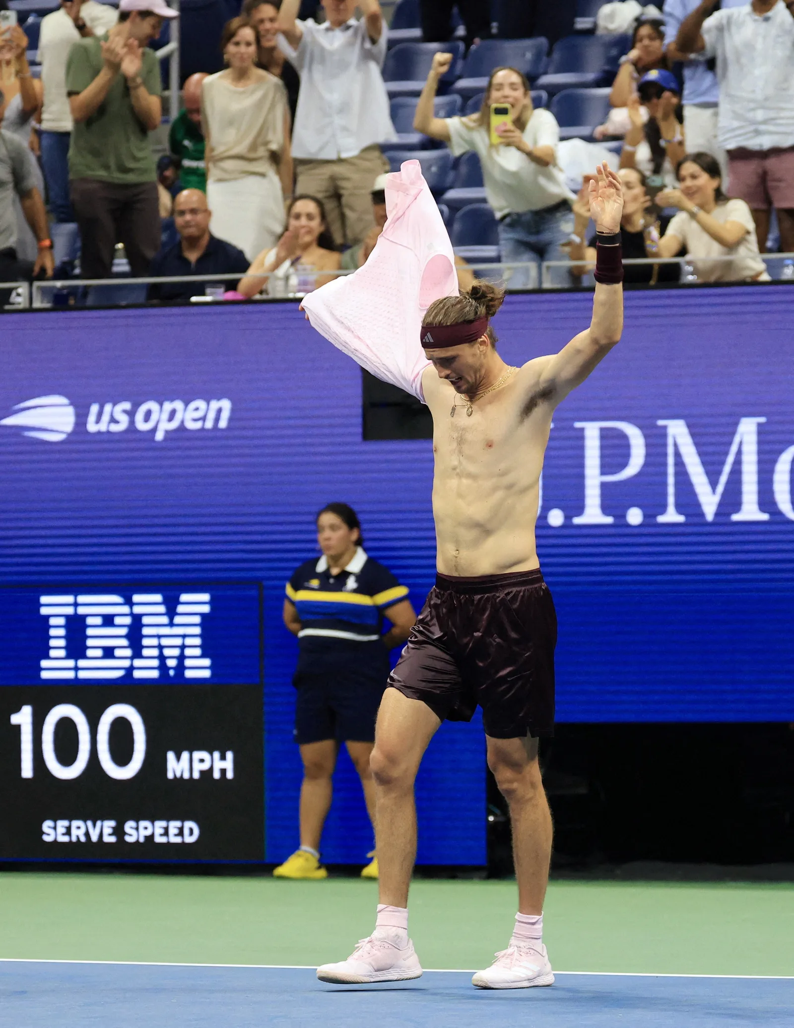 Zverev alcança terceira rodada do US Open após dois jogos decididos no desempate