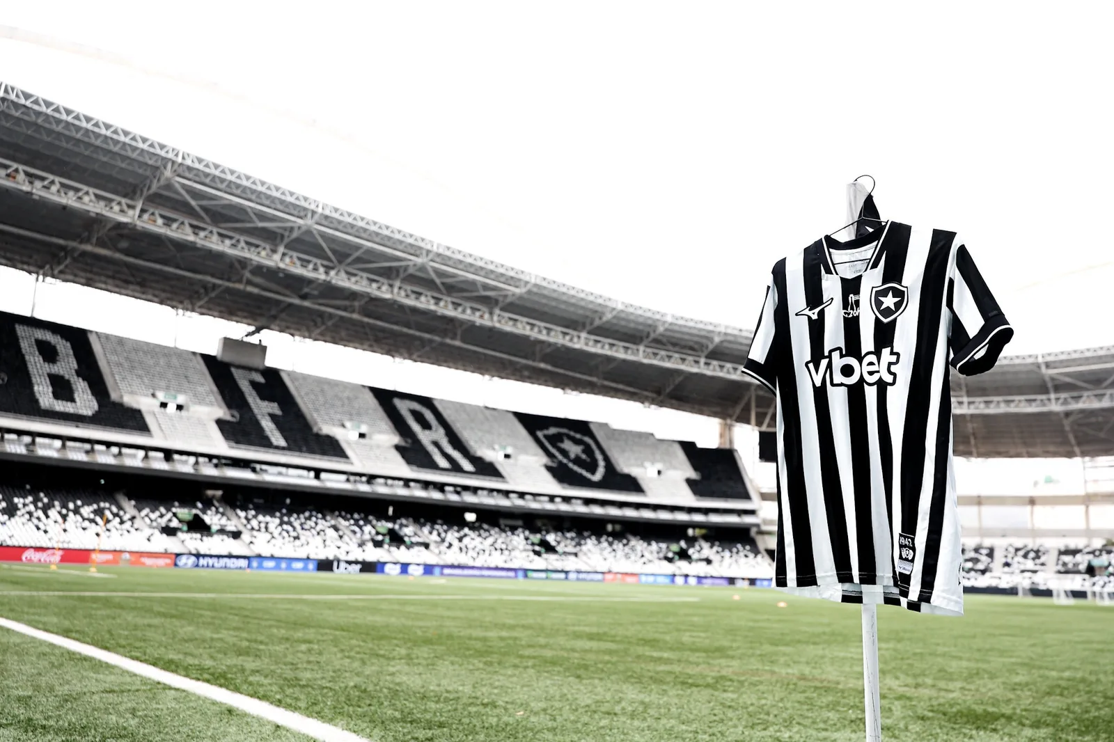 Botafogo e Bragantino se enfrentam pelo Brasileirão com transmissão no Prime Video