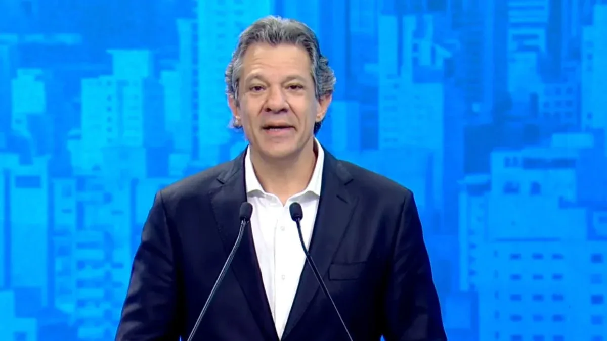 Campanha de Tarcísio atribui falta a debate a compromissos de governo