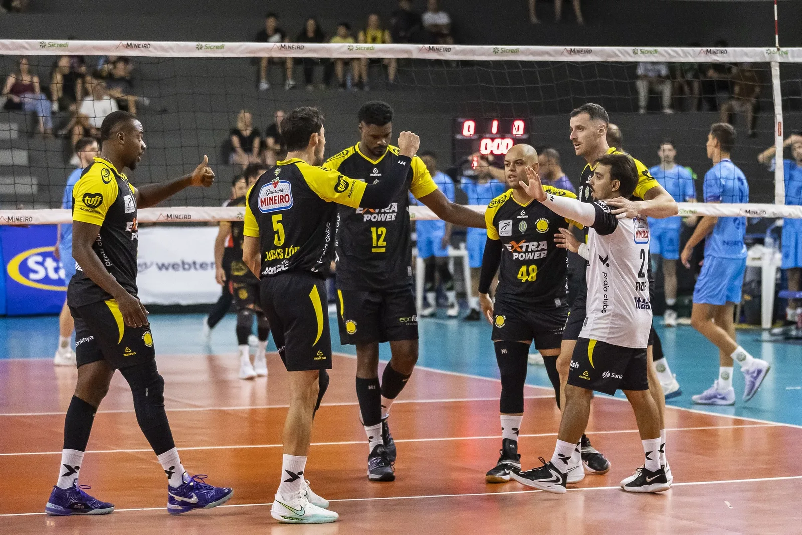 Praia Clube vence Montes Claros e chega à segunda vitória no Mineiro