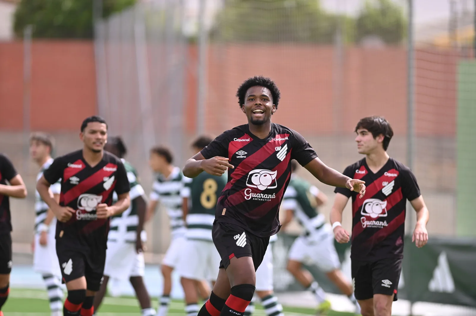 São Paulo e Athletico avançam às semifinais do Mundial Juvenil