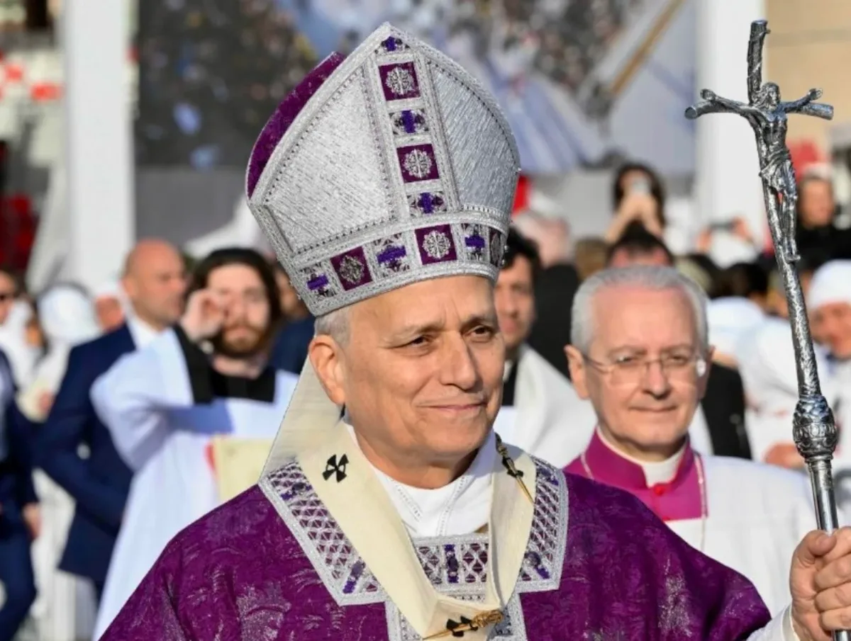 Papa Leão 14 tem adenocarcinoma pulmonar e passa por cirurgia