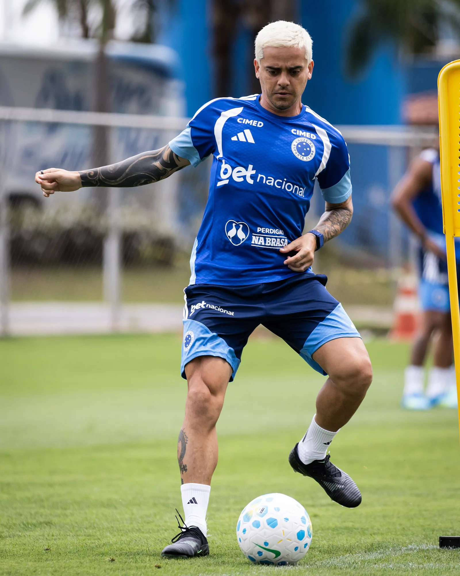 Fagner não viaja e fica fora de derrota do Cruzeiro para o Bragantino