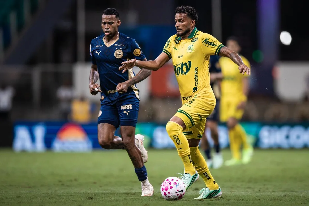 Shaylon lidera notas do Mirassol, enquanto Reinaldo termina como pior avaliado