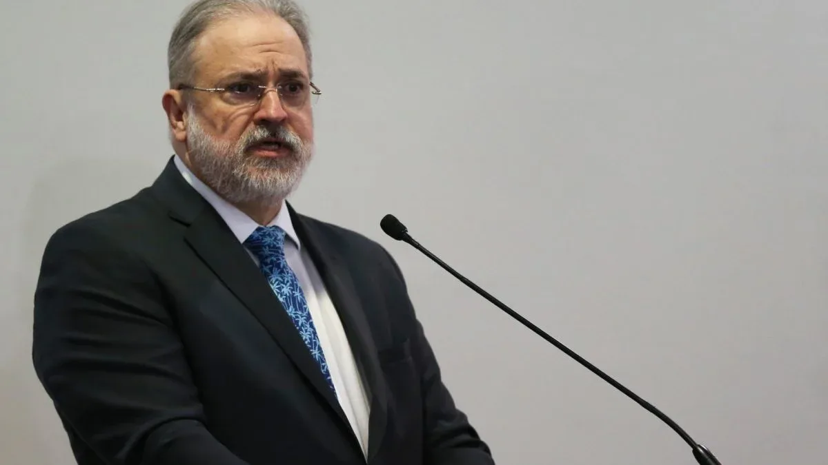 Augusto Aras é aprovado para cargo de professor titular na UnB