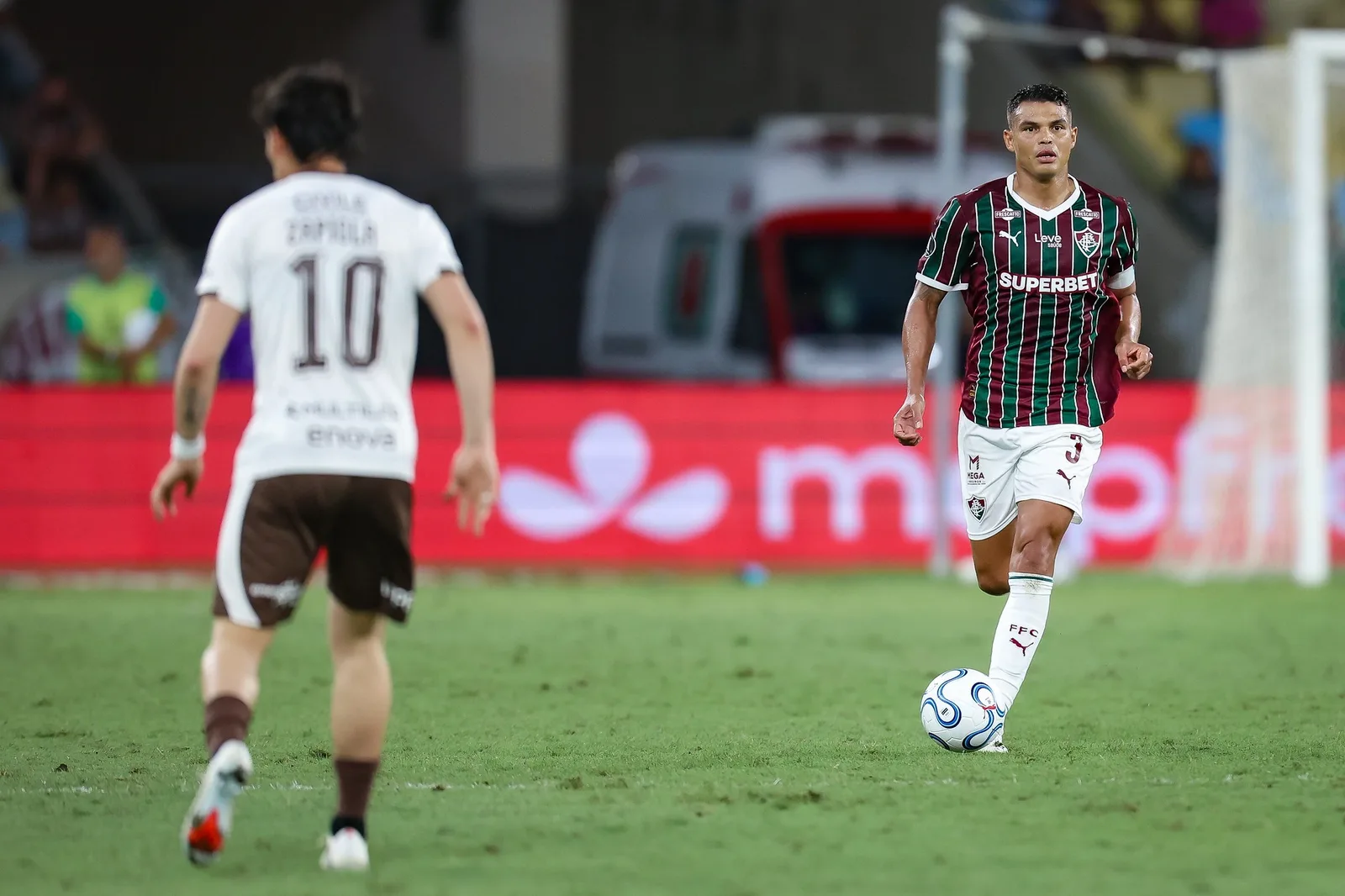 Thiago Silva diz que dor no joelho deve aumentar após jogo do Fluminense
