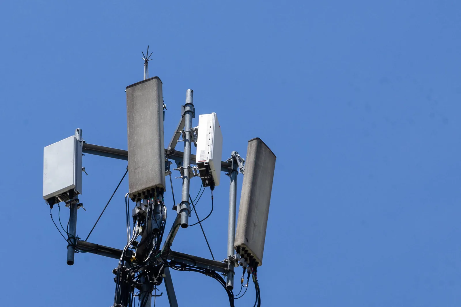 Anatel avalia compartilhamento dos 6 GHz entre Wi-Fi e telefonia móvel