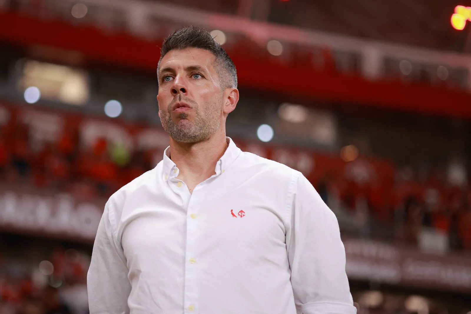 Inter recebe o Santos sob pressão e busca reação contra o rebaixamento