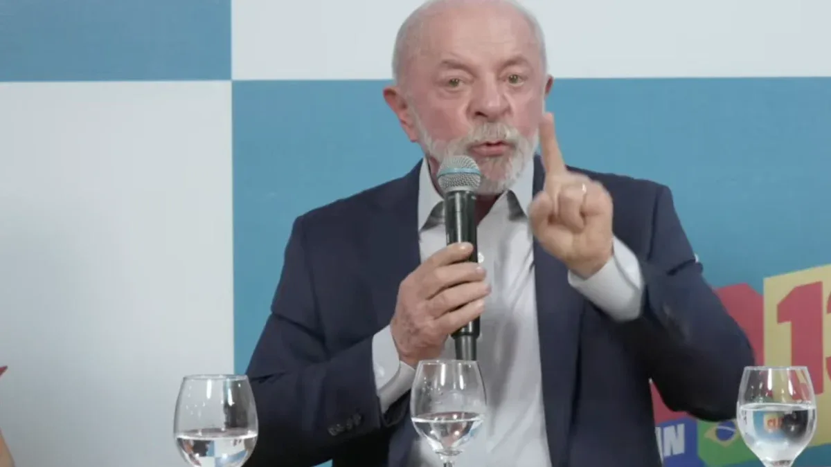 Lula admite preço alto dos alimentos e critica plano fiscal de Flávio