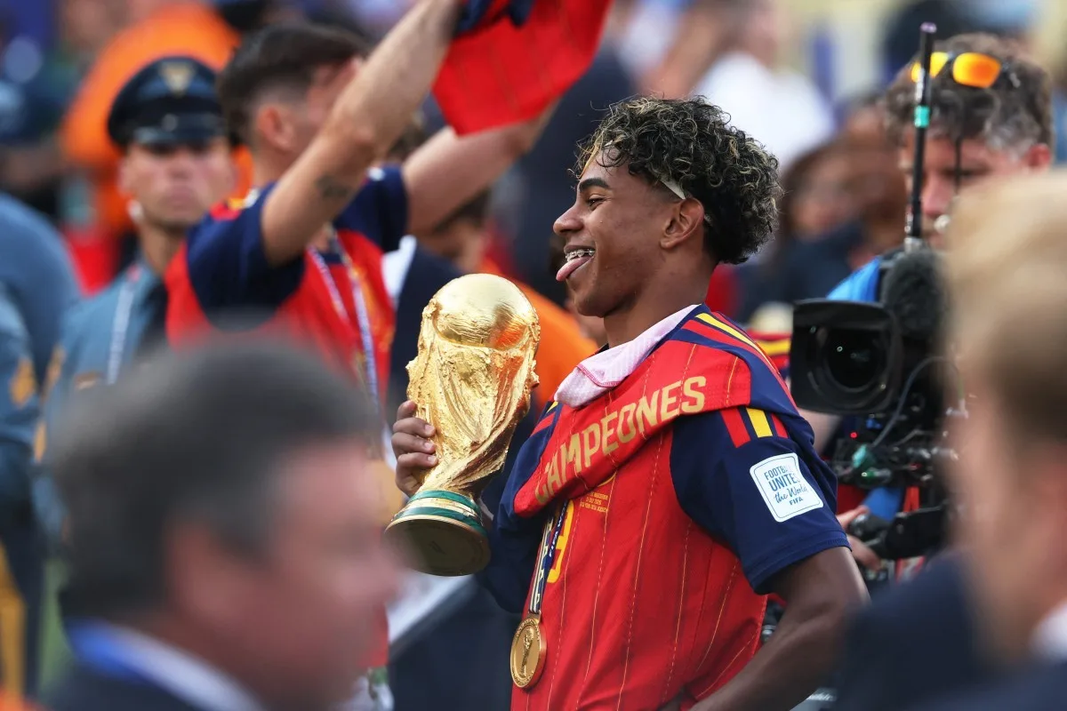 Quatro atletas disputam duas categorias na Bola de Ouro de 2026