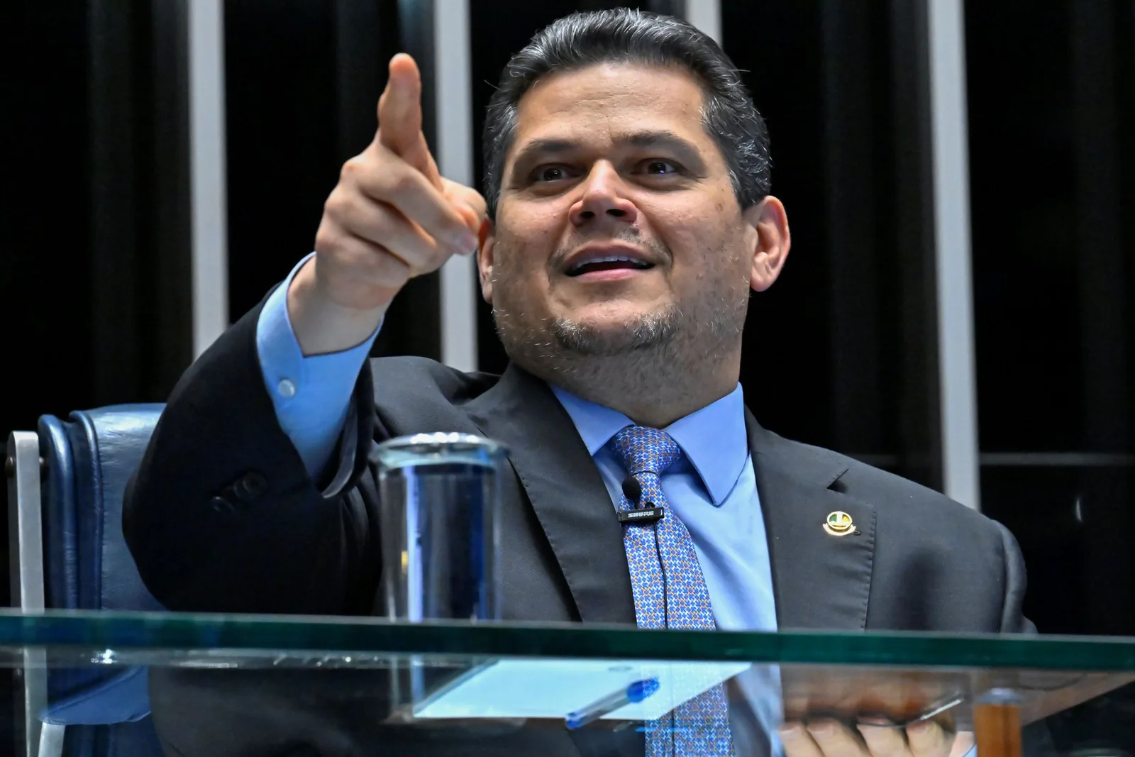 PEC da escala 6x1 pode ter dois turnos de votação no mesmo dia no Senado