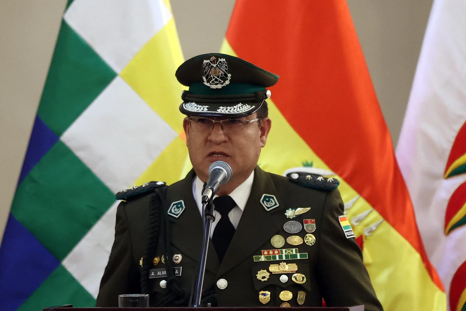 Bolívia prende nove suspeitos ligados ao PCC e ao Comando Vermelho